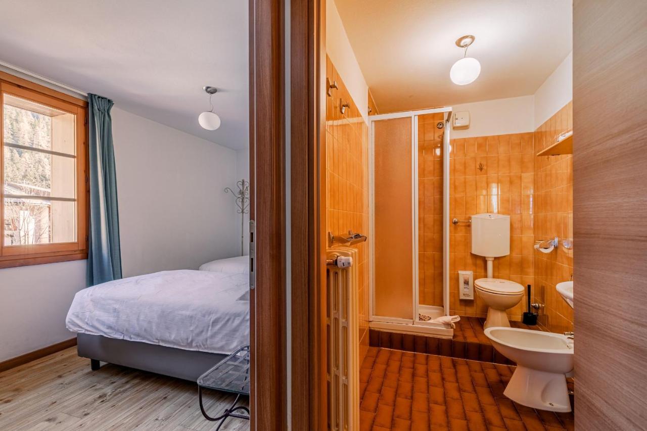 Hotel Dufour Макуньяга Екстер'єр фото